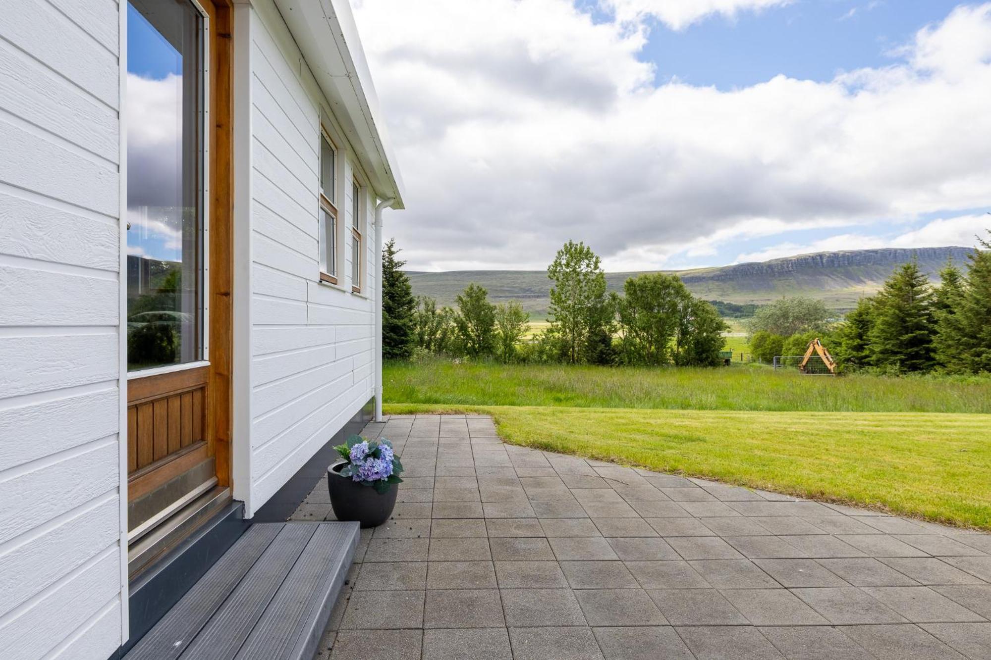 Laugavellir - House Villa Kleppjarnsreykir Exterior photo